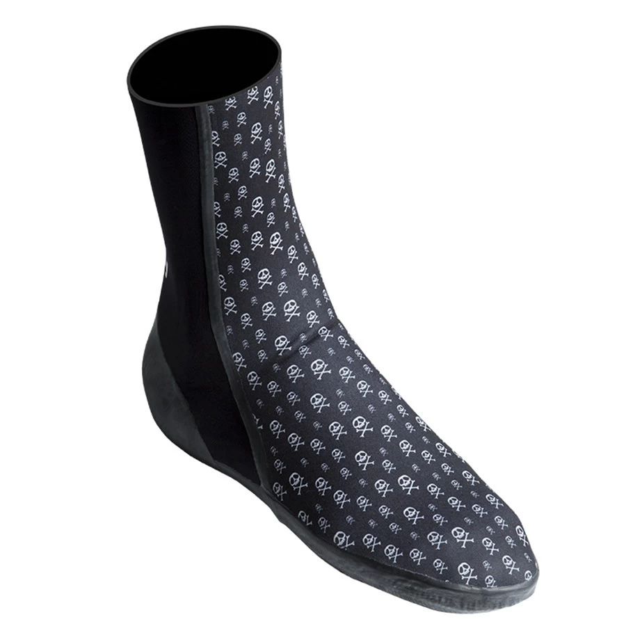 Wetty - Chaussons Néoprène 5mm - Newskull 1 Wetty - Chaussons Néoprène 5mm - Newskull